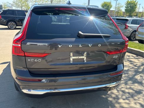 Used 2023 Volvo XC60 B5 Plus AWD/4WD image 6