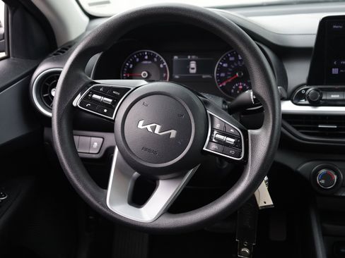 Used 2024 Kia Forte LXS FWD image 7