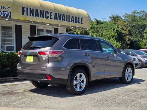 Used 2016 Toyota Highlander Limited Platinum AWD/4WD image 3