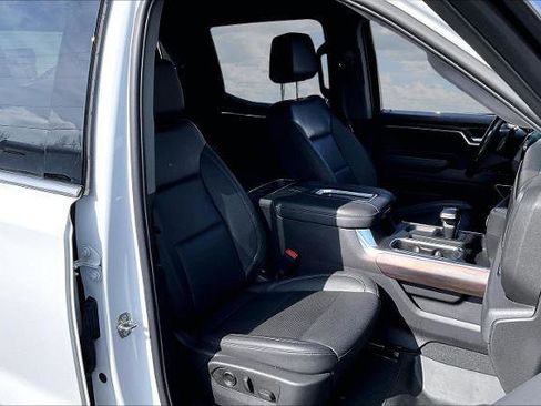 Used 2022 GMC Sierra 1500 SLT w/ SLT Convenience Package image 30