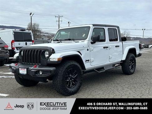 Used 2022 Jeep Gladiator Sport image 1
