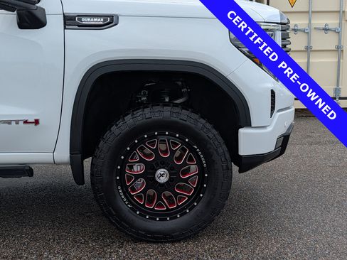 Used 2023 GMC Sierra 1500 AT4 w/ Technology Package AWD/4WD image 12