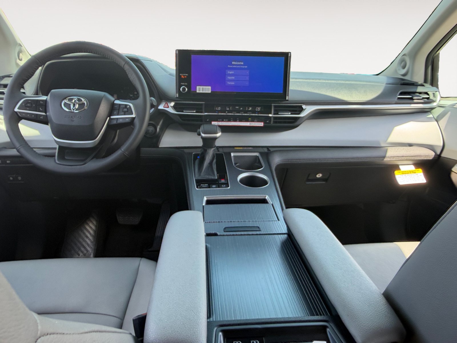 Certified 2026 Toyota Sienna XLE FWD image 10