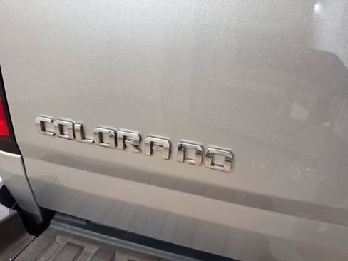 Used 2017 Chevrolet Colorado W/T w/ WT Convenience Package image 8