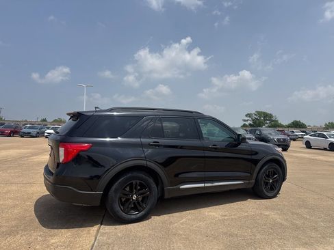 Used 2022 Ford Explorer XLT RWD image 26