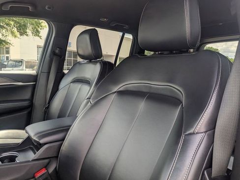 Used 2024 Jeep Grand Cherokee Limited RWD image 14
