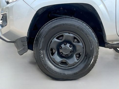 Used 2022 Toyota Tacoma SR image 28