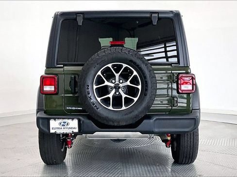Used 2024 Jeep Wrangler Unlimited Sport AWD/4WD image 4