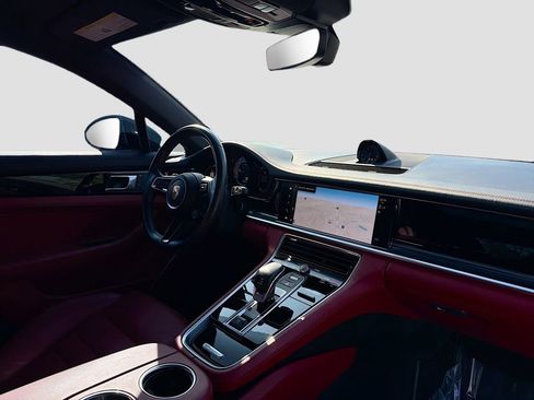 Used 2023 Porsche Panamera 4 Platinum Edition image 31