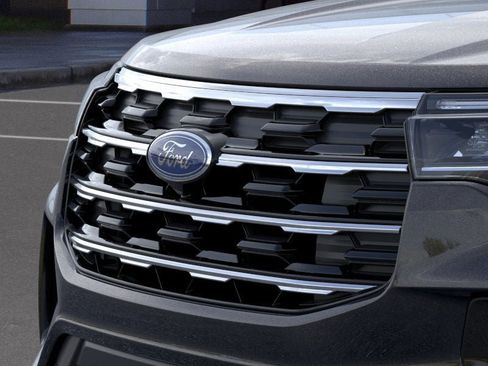 New 2025 Ford Explorer Active w/ Active Comfort Package image 17