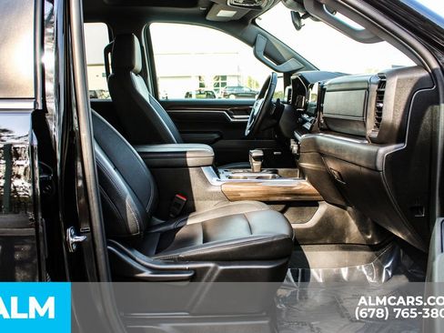 Used 2024 Chevrolet Silverado 1500 RST AWD/4WD image 19