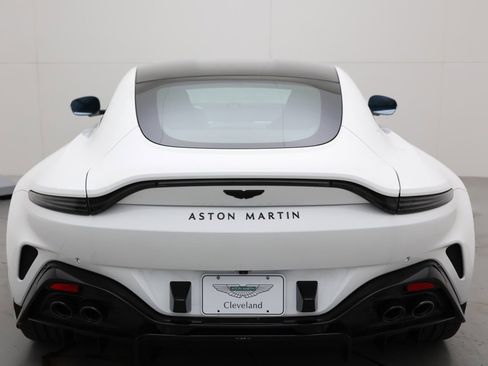 New 2025 Aston Martin V8 Vantage Coupe image 9