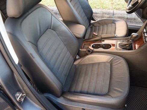 Used 2015 Volkswagen Passat TDI SEL Premium image 47