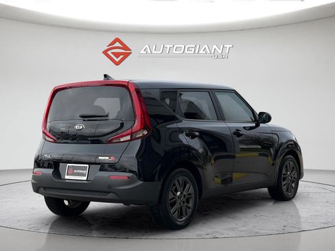 Used 2021 Kia Soul S image 11