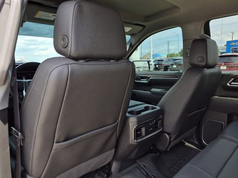 Used 2025 GMC Sierra 1500 SLT w/ SLT Premium Plus Package AWD/4WD image 20