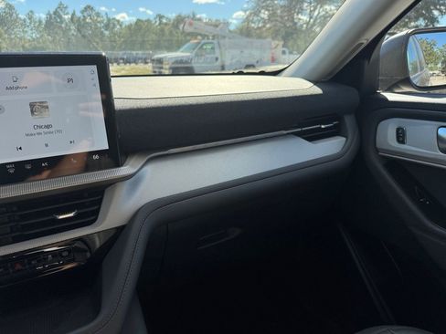 New 2026 Ford Explorer Active w/ Active Comfort Package image 37