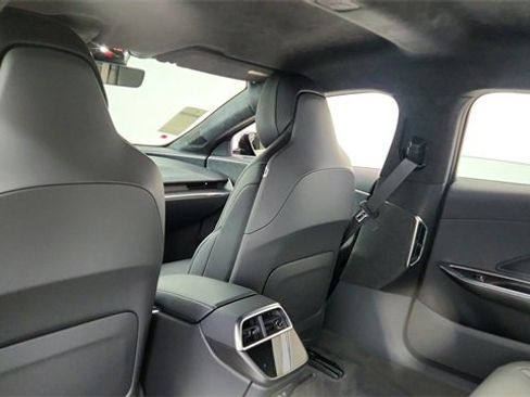 Used 2024 Lucid Air Touring image 30
