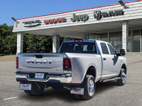 New 2026 RAM 3500 Tradesman image 5