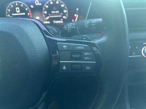 Used 2025 Honda Pilot Black Edition image 12