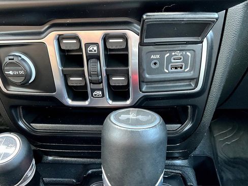 Used 2022 Jeep Wrangler Unlimited Sahara w/ Cold Weather Group image 32