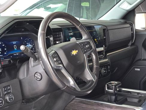 Used 2023 Chevrolet Silverado 1500 LTZ w/ LTZ Convenience Package II AWD/4WD image 11