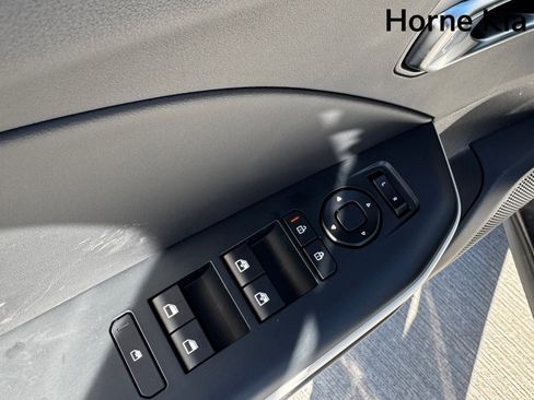 New 2025 Kia K4 GT-Line image 10