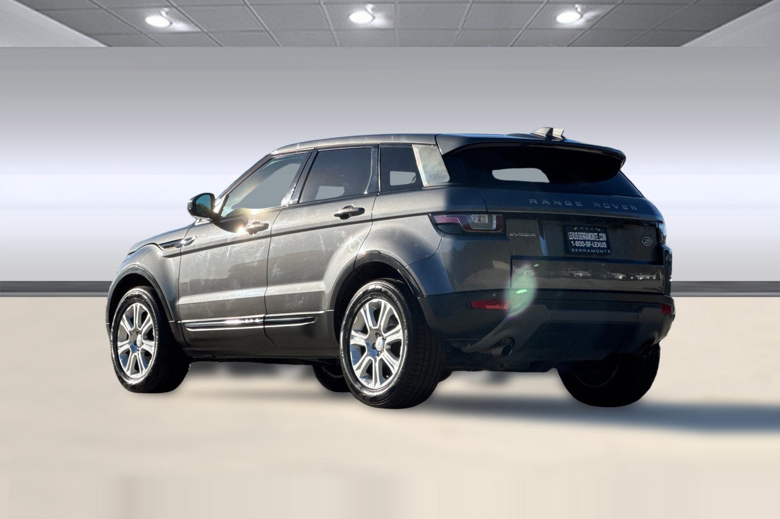 Used 2016 Land Rover Range Rover Evoque SE Premium AWD/4WD image 3