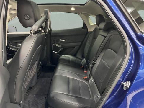 Used 2021 Jaguar E-PACE SE image 9