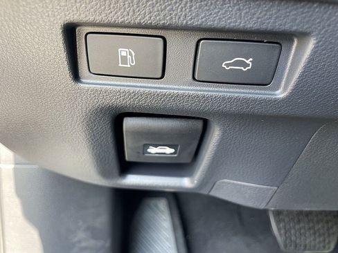 Used 2025 Lexus ES 350 w/ Premium Package image 19