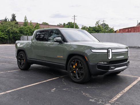 Used 2022 Rivian R1T Launch Edition AWD/4WD image 2