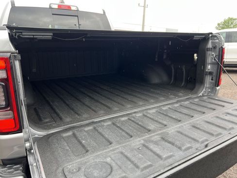 Used 2022 RAM 1500 Laramie AWD/4WD image 15