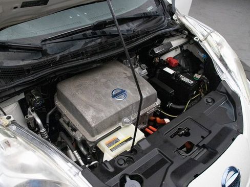 Used 2013 Nissan Leaf S w/ Charger Pkg image 26