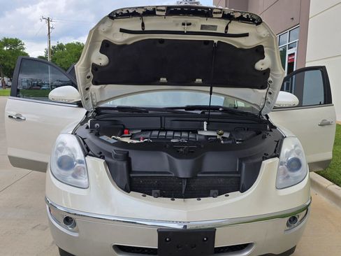 Used 2011 Buick Enclave CXL FWD image 14