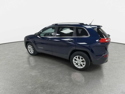 Used 2015 Jeep Cherokee Latitude w/ Cold Weather Group image 6