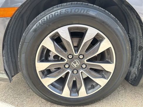 Used 2024 Honda Odyssey EX-L image 4