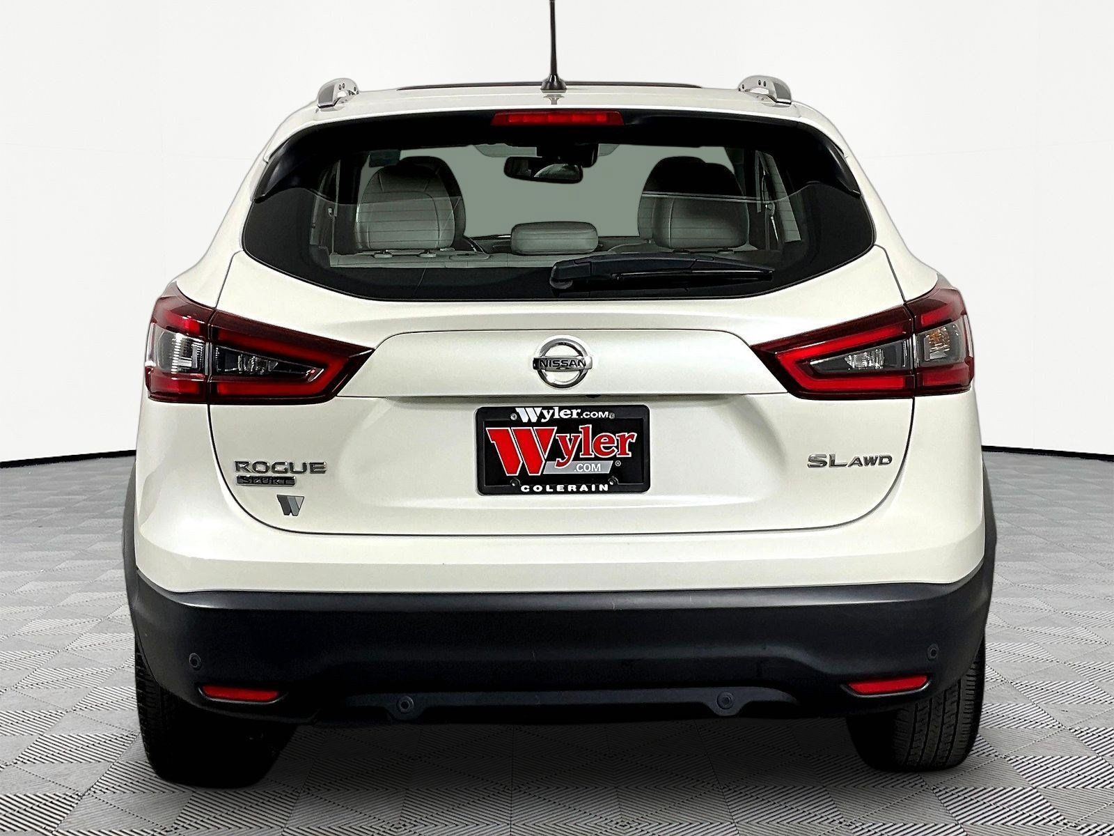Certified 2022 Nissan Rogue Sport SL w/ Premium Package AWD/4WD image 5