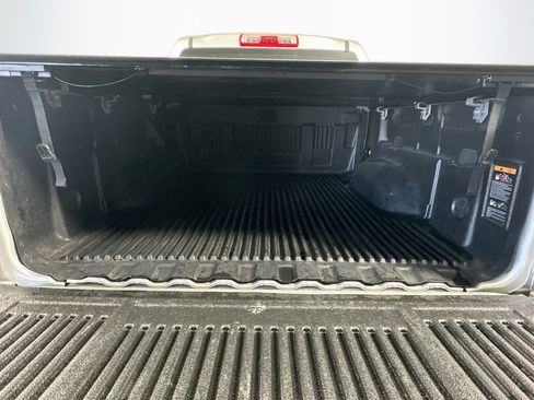 Used 2018 Chevrolet Colorado W/T RWD image 26