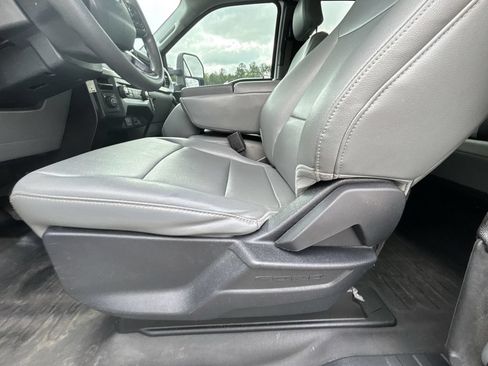 Used 2022 Ford F150 XL w/ Equipment Group 101A High AWD/4WD image 14