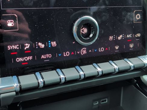 Used 2026 GMC Yukon Elevation w/ Elevation Premium Package AWD/4WD image 23