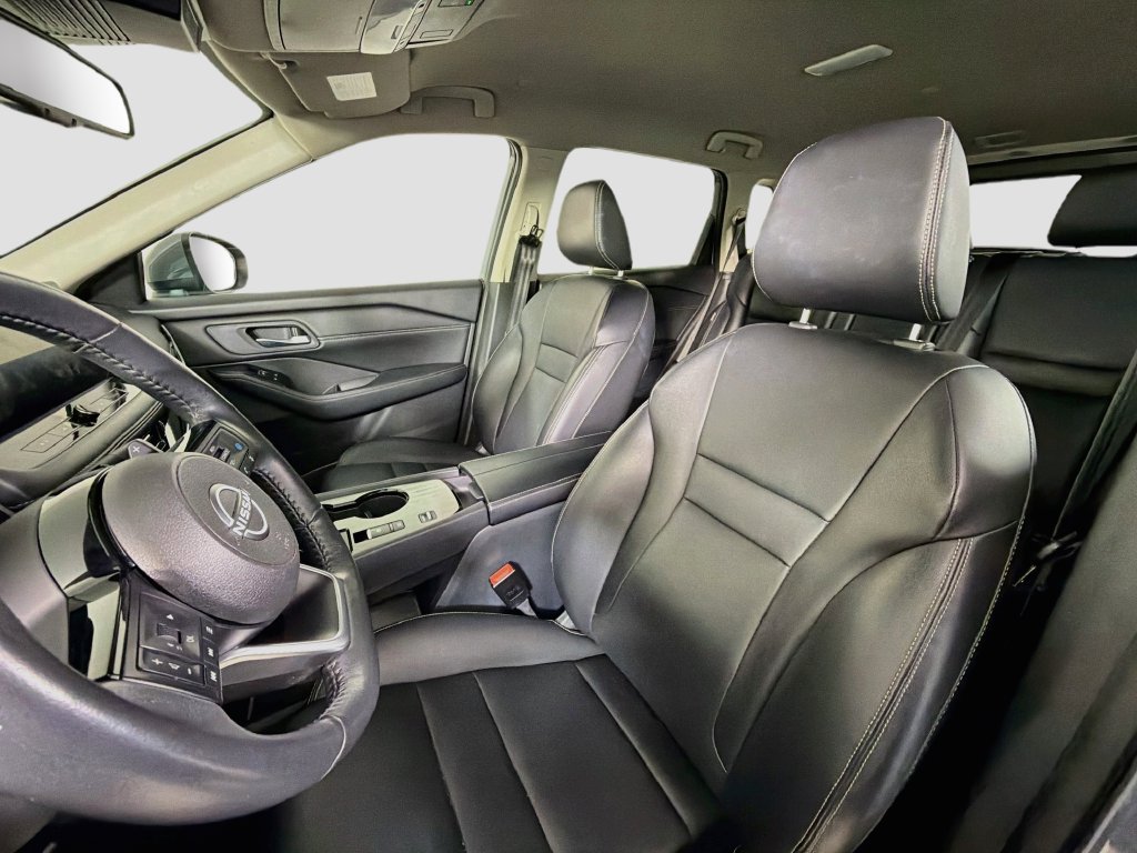 Used 2024 Nissan Rogue SL FWD image 14