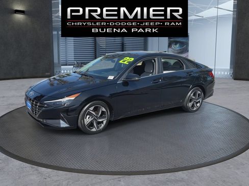 Used 2022 Hyundai Elantra Limited FWD image 5