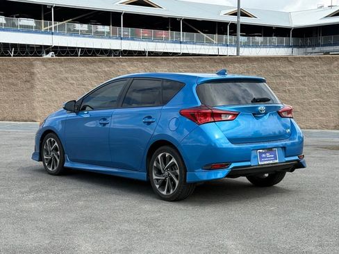 Used 2018 Toyota Corolla iM w/ Carpet Mat Package (TMS) FWD image 5