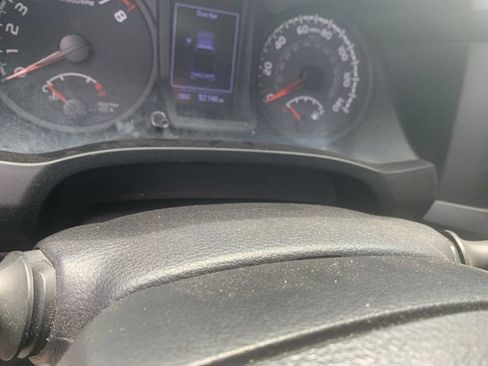 Used 2021 Toyota Tacoma SR RWD image 4