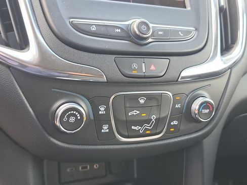 Used 2023 Chevrolet Equinox LT AWD/4WD image 25