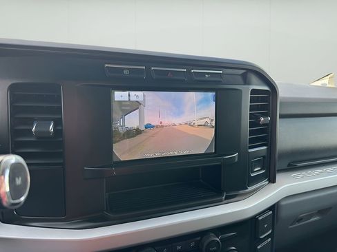 Used 2024 Ford F550 4x4 Crew Cab Super Duty w/ XLT Value Package image 23