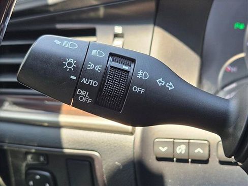 Used 2018 Lexus ES 350 w/ Luxury Package w/Wood Trim FWD image 15