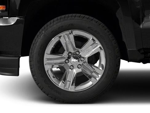 Used 2018 Chevrolet Silverado 1500 Custom w/ Custom Value Package AWD/4WD image 14