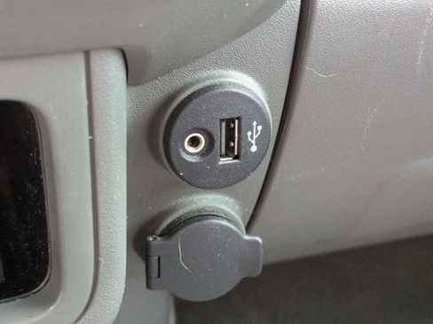 Used 2018 Nissan Frontier SV AWD/4WD image 21