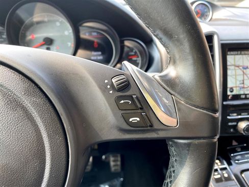 Used 2014 Porsche Cayenne S w/ Comfort Plus Package image 40