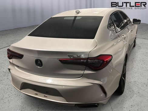 Used 2021 Acura TLX w/ Advance Package FWD image 9